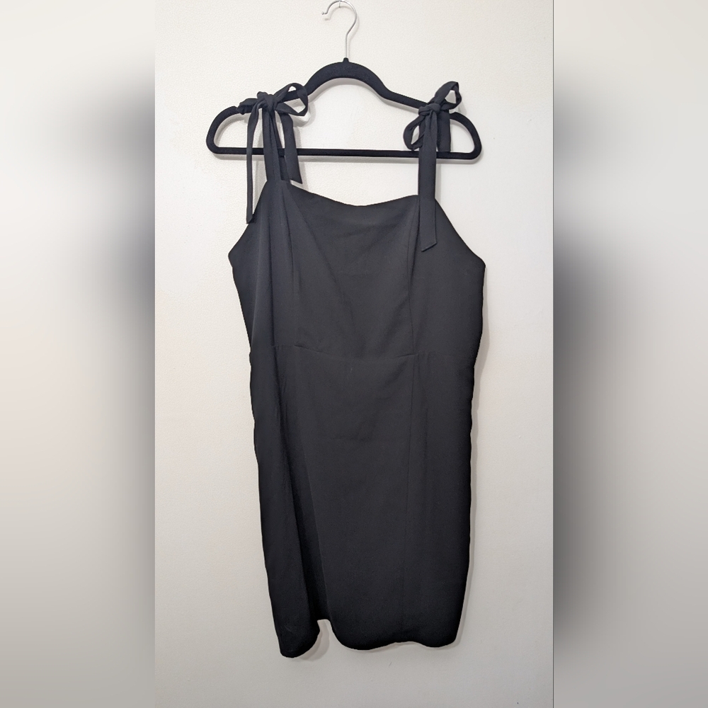 NWT Reitmans Classic Black Strap Dress - Sleek Women's Dress
